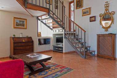 A wonderful penthouse in Naples by Claudia