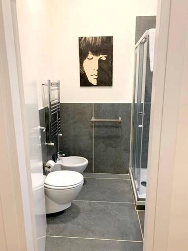 5 bedrooms appartement at Napoli 500 m away from the beach with sea view and wifi