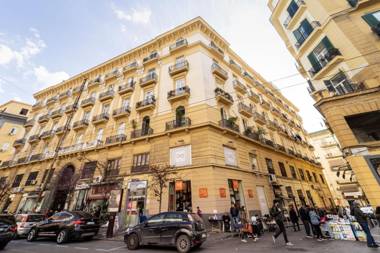 Royal H Umberto I Napoli Centro by ClaPa Group