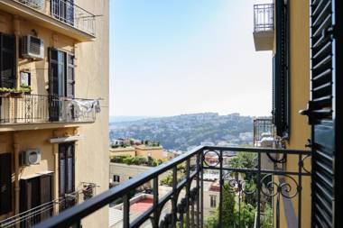 Via Aniello falcone 72b apartment