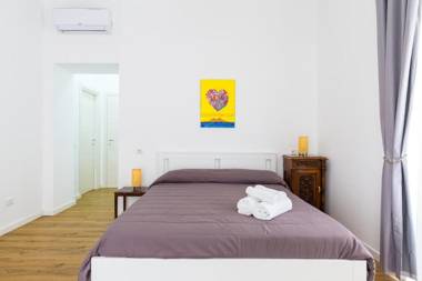 Barrio 133 - double bedroom in center by Napoliapartments