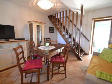 Modern Holiday Home in Montignoso near Aghinolfi Castle