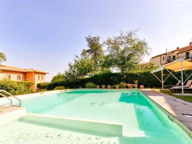 Cutesy Apartment in Boccheggiano with Swimming Pool