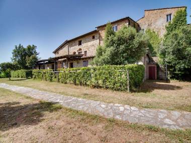 Attractive Farmhouse in Monticiano with Garden