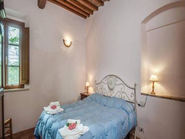 Lovely Farmhouse in Monticiano  with Garden