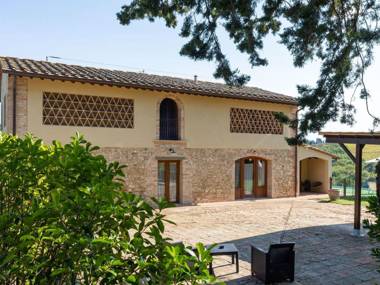 Tranquil Farmhouse in Montespertoli with Private Pool