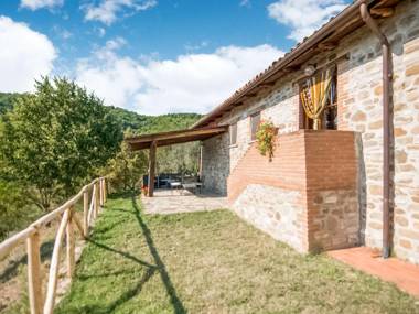 Agriturismo with equestrian centre horses and options to go horse riding