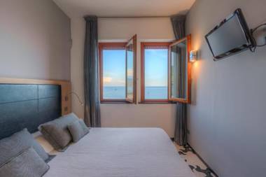 Affittacamere Lo Scoglio (Guesthouse)