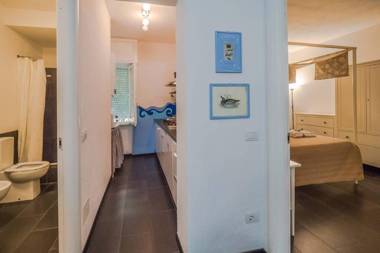 Sciacchetrà Ground Floor Apartment with AC