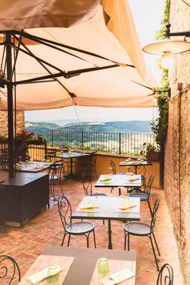 Osteria Del Borgo B&B