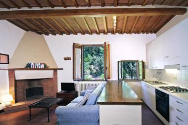 Mint Apartment - Super Central Quiet Romantic close to Finest Restaurants