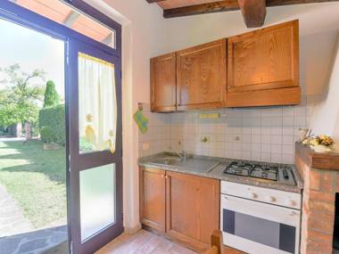 Centrally located holiday home with swimming pool and flowered garden