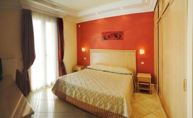 5 bedrooms villa with sea view private pool and enclosed garden at Montelabbate