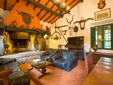 Gorgeous Holiday Home in Montecatini Val di Cecina with Pool