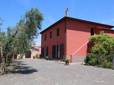 Chic Farmhouse in Montalto di Castro with Terrace
