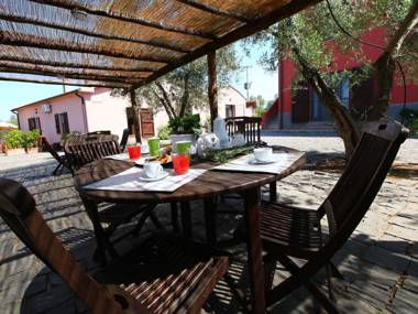 Spacious Farmhouse in Montalto di Castro with Shared Pool