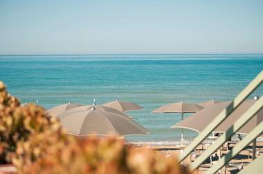 Luna Minoica Suites and Apartments