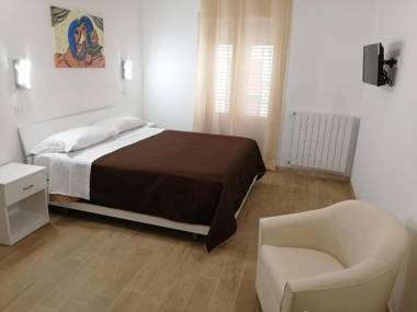 Opera Boutique Rooms