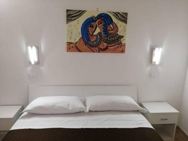 Opera Boutique Rooms