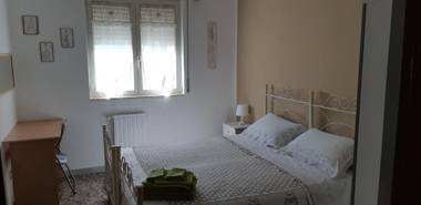 Alloggio Ugo Foscolo