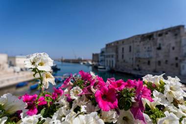 AL CONSOLE LUXURY SUITE