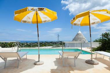 HelloApulia - Panoramic Trullo Blue Ocean View