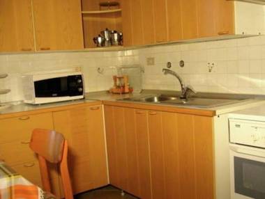 Cozy Holiday Home in Moneglia with Private Garden