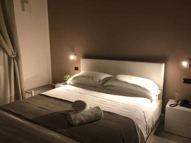 Holiday Rooms Portale Pirrera