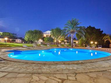 Villa near the sea with private pool and air conditioning