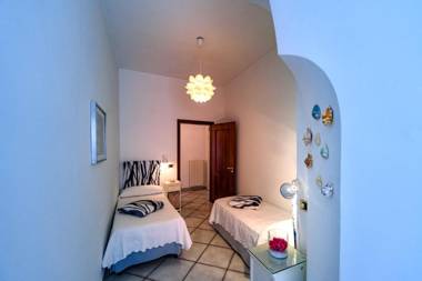 Vicaria by AMALFIVACATION