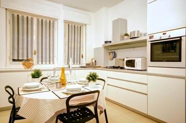 Charlie & Beethoven Apartments