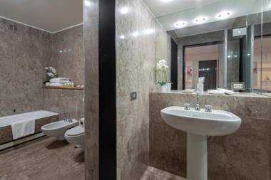 Milan Royal Suites - LUXURY DUOMO