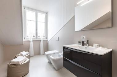 easyhomes - Brera Luxury Suites