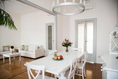 Adelaide Central Apartment