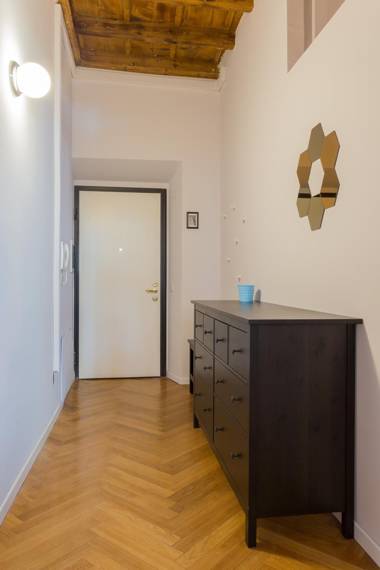 COSY APARTMENT 2 MINUTES WALKING FROM DUOMO