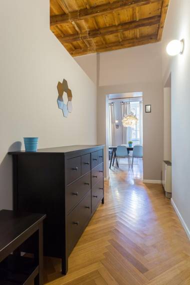COSY APARTMENT 2 MINUTES WALKING FROM DUOMO