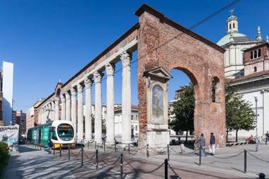 Duomo Views Light Jungle-inspired Studio with Terrace