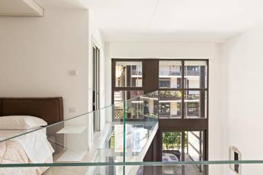 Elegant Loft with Balcony!