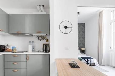 Elegante appartamento minimal dai tocchi botanici