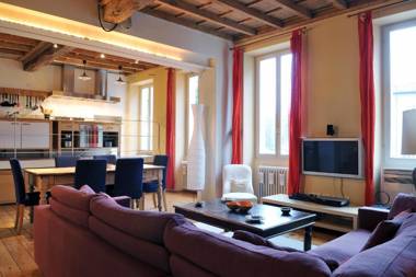 Splendid Housing Milano