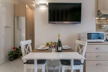 Violet Home - Loreto