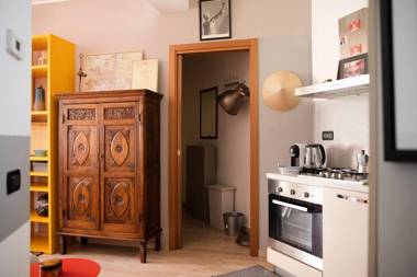 Cozycolourful Flat Close To Bocconi University