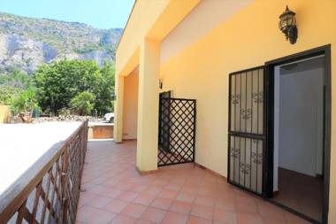 Flowers apartments & rooms