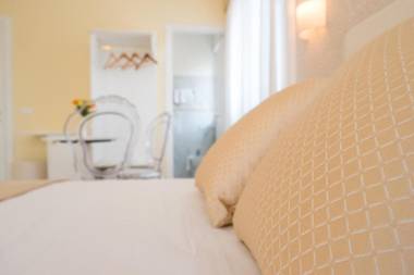 Guest House Train Station