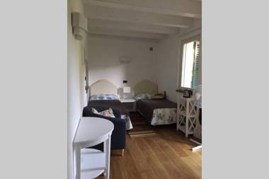 The comfortable house with big pool in the center of Mergozzo