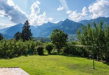 Guesthouse Pension Grafenstein