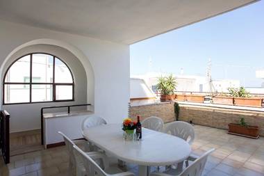 Grande casa vista mare vicino spiaggia m124