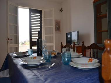 Cosy Apartment Near The Beach With Balcony; Pets Allowed