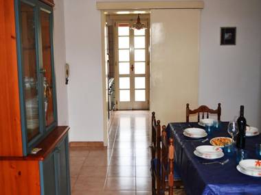 Cosy Apartment Near The Beach With Balcony; Pets Allowed