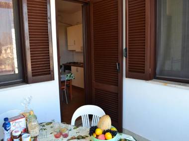 Holiday home with one bedroom living room and balcony and air conditioning in Torre dellO